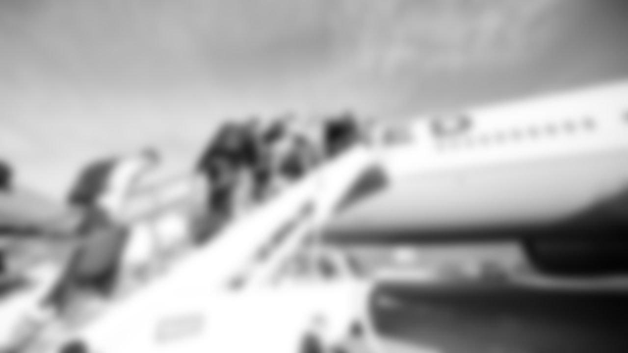 49ers Players Travel to Philadelphia for Wild Card vs. Eagles