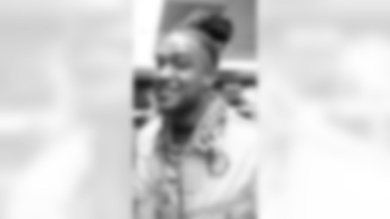 WR Demarcus Robinson