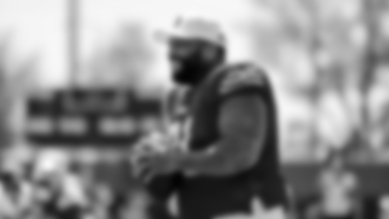 T Trent Williams