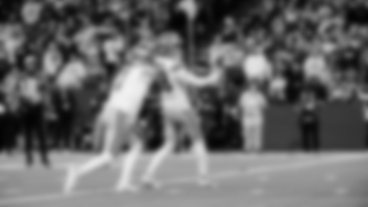 P Thomas Morstead, K Eddy Piñeiro