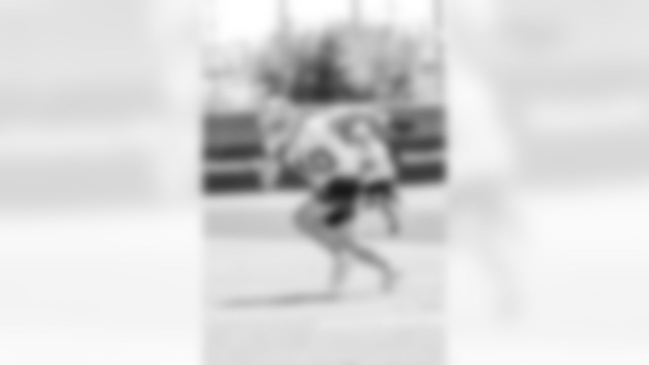 S Derek Slywka