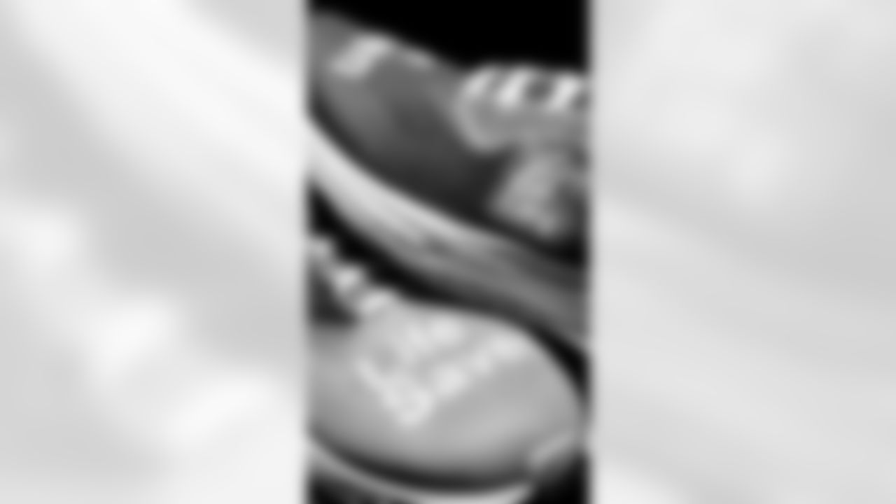 Offensive Quality Control Coach Deuce Schwartz - Gift of Life