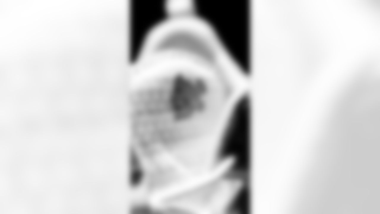 OL Austen Pleasants - The Lucky Fin Project