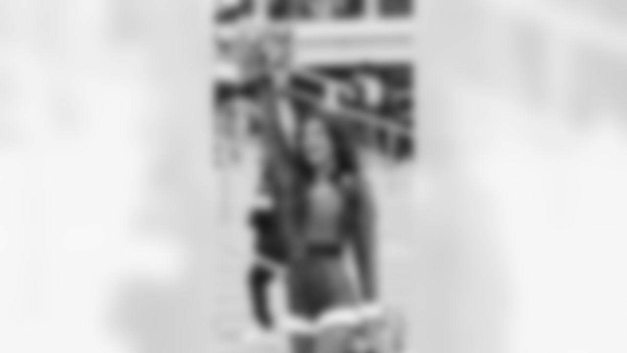 49ers Gold Rush Cheerleaders