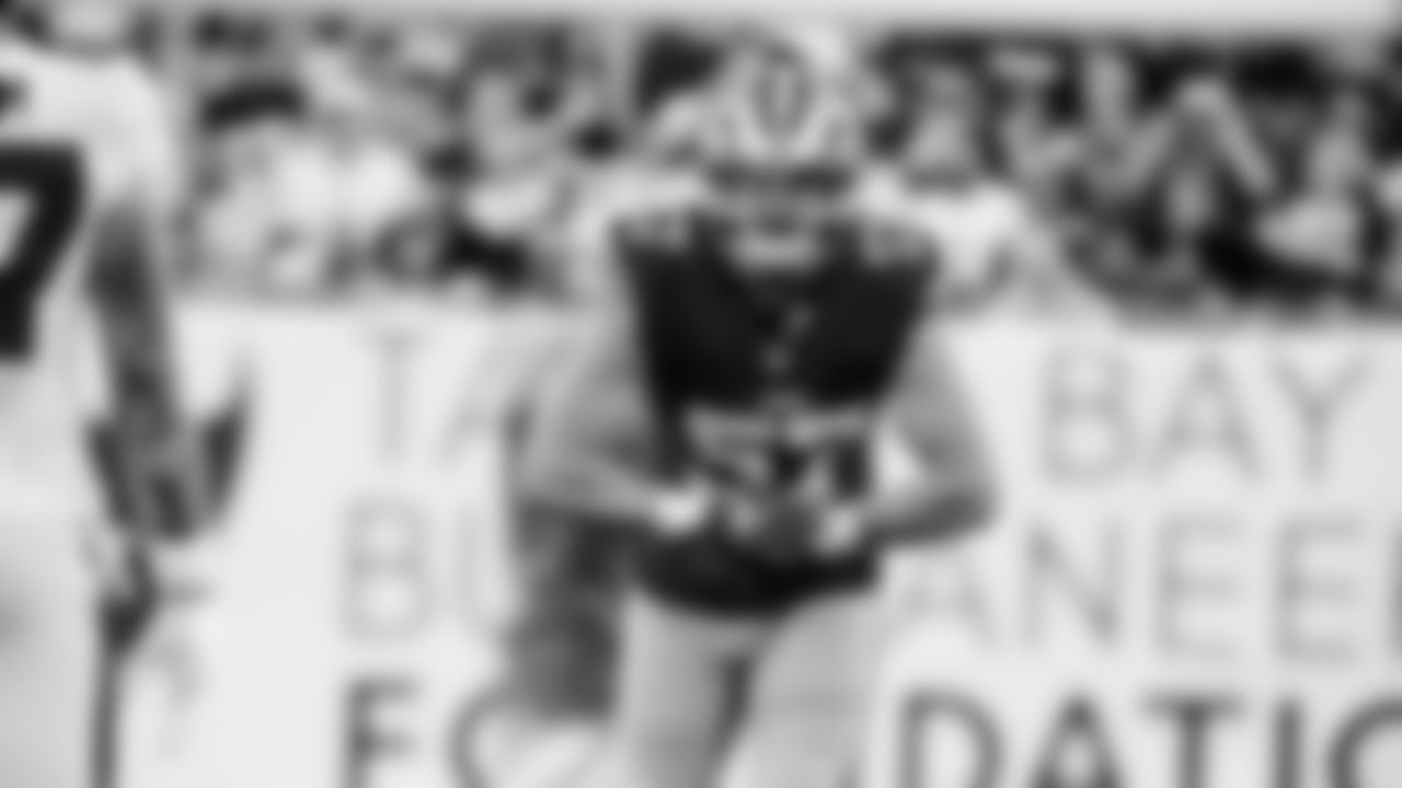 LB Luke Gifford