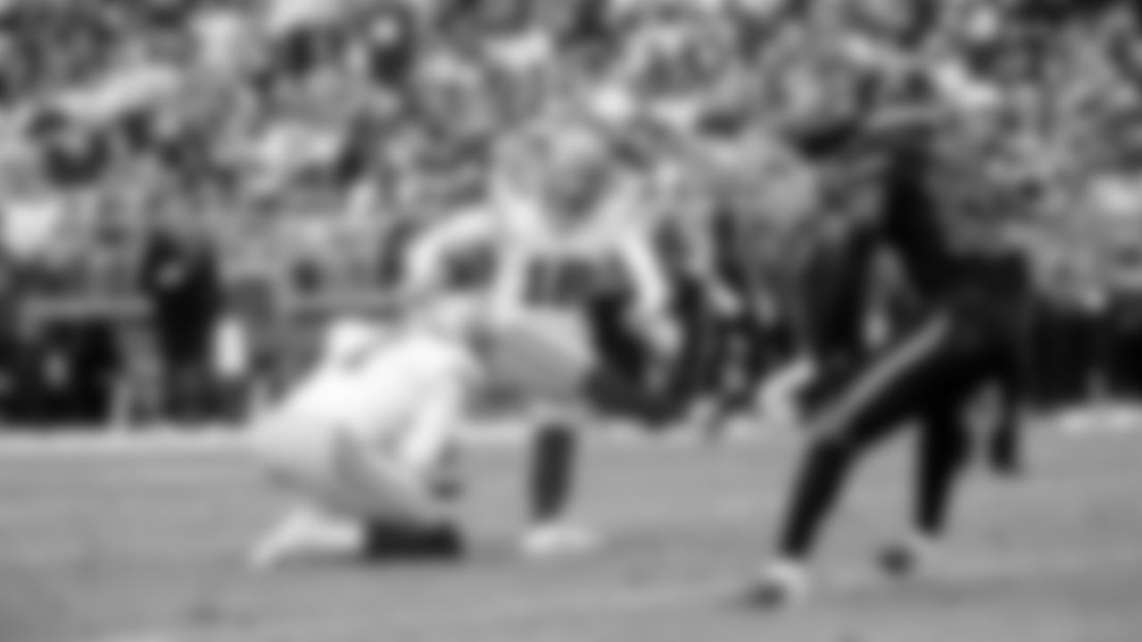 P Thomas Morstead, K Eddy Piñeiro