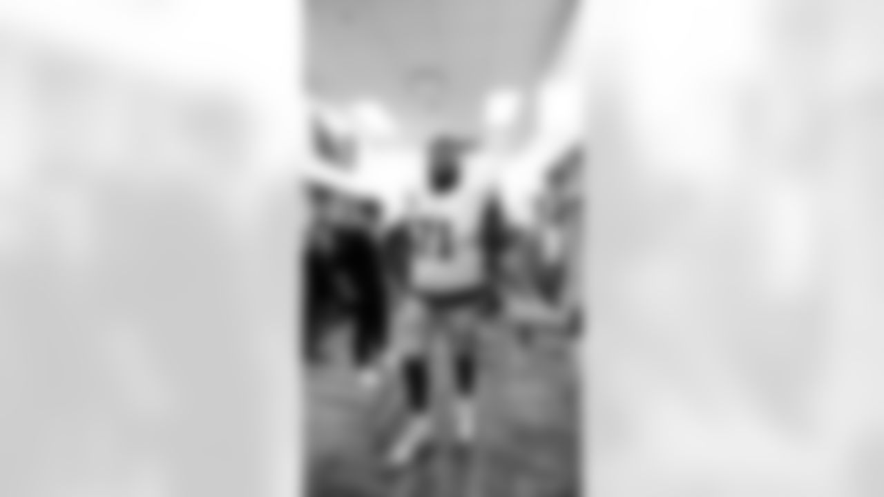 T Trent Williams