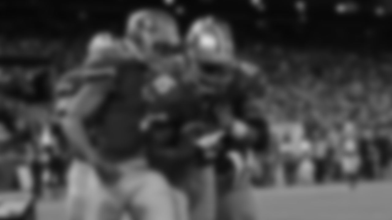 TE Vernon Davis