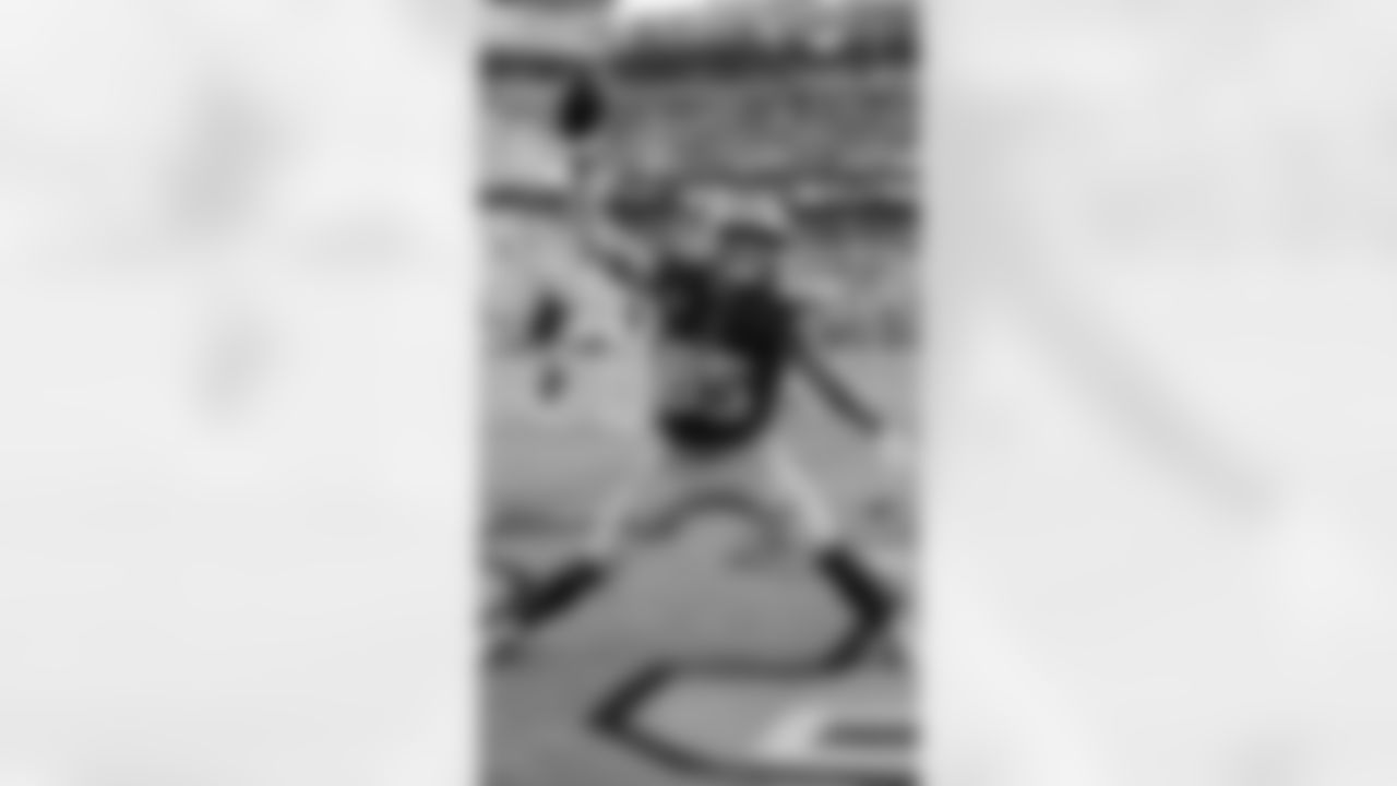 San Francisco 49ers 2025 Season: Tennessee Titans vs San Francisco 49ers Sunday, December 14, 2025 in Santa Clara (49ers Photo)