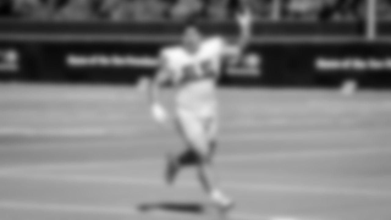 DL Sebastian Valdez