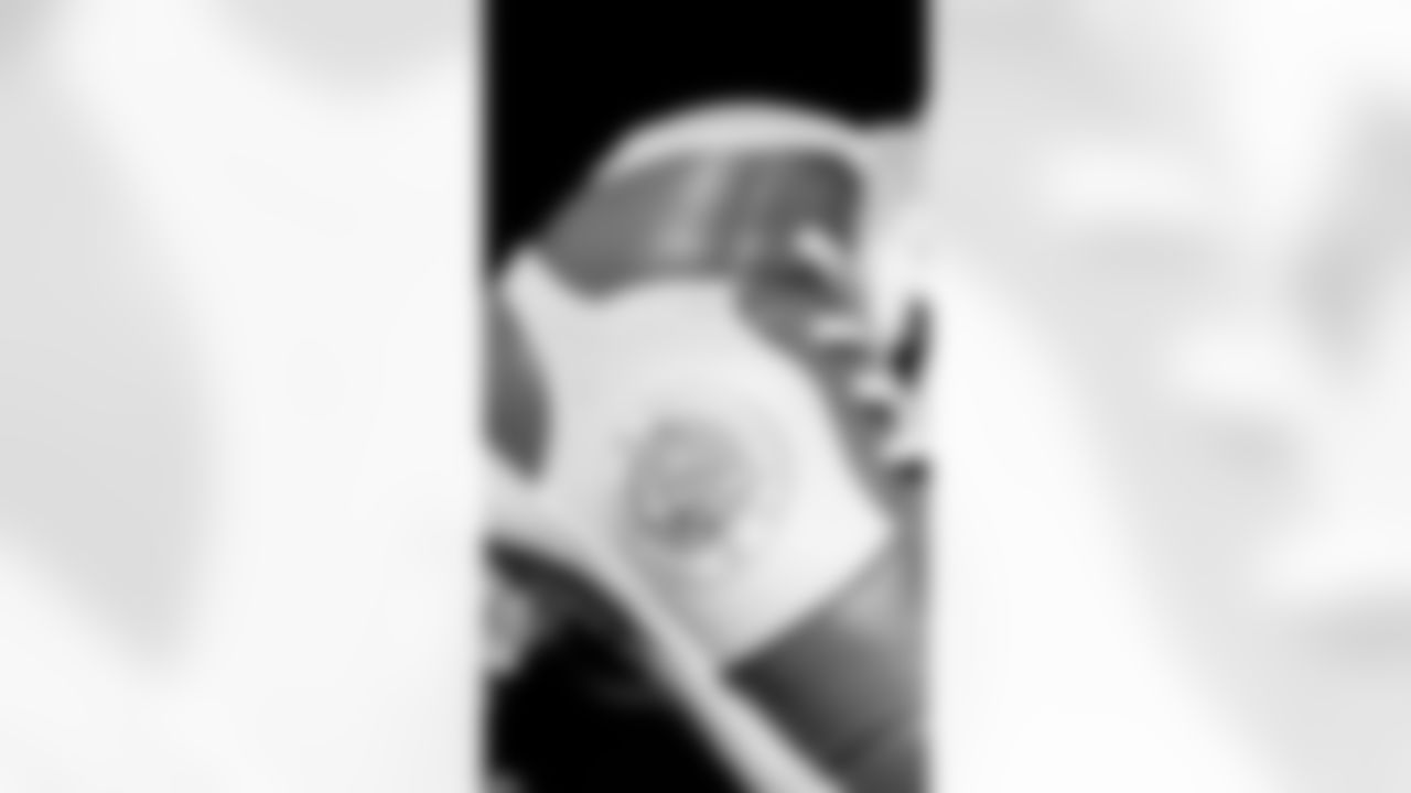 TE Luke Farrell - Broadmoor School Bobcats