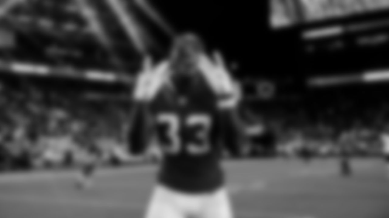 DB Siran Neal
