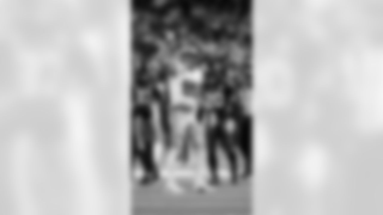 San Francisco 49ers 2025 Season: San Francisco 49ers vs Indianapolis Colts Monday, December 22, 2025 in Indianapolis, IN (49ers Photo)