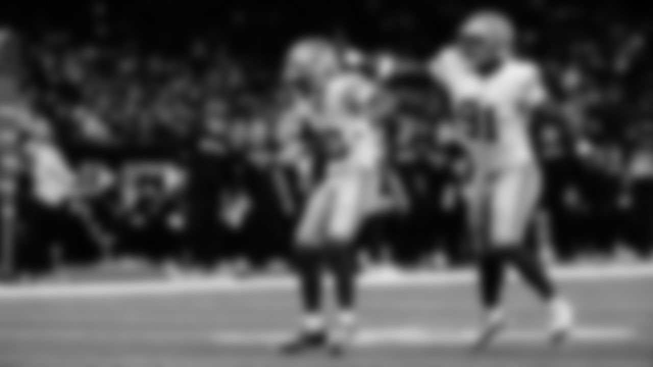 CB Upton Stout, DL Sam Okuayinonu