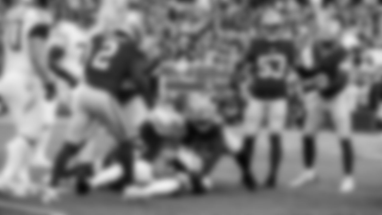 DL Kalia Davis, DL Bryce Huff