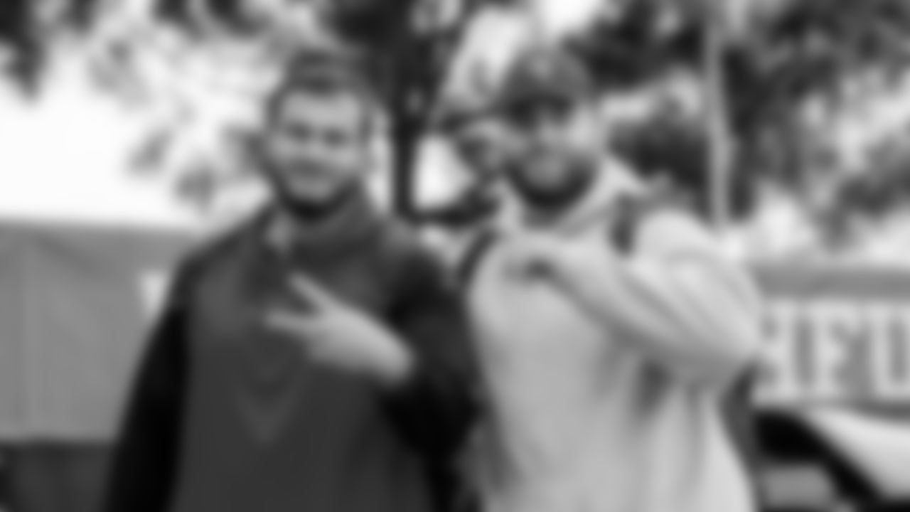 OL Sebastian Gutierrez, OL Dominick Puni