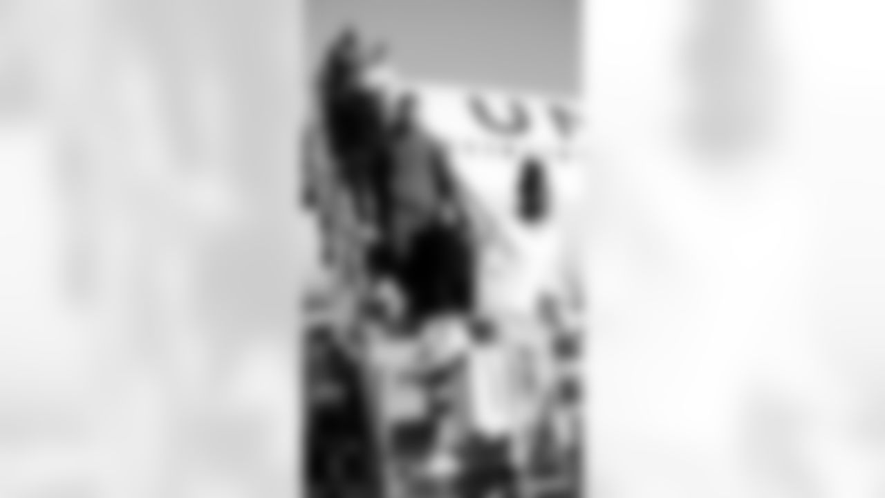 WR Demarcus Robinson