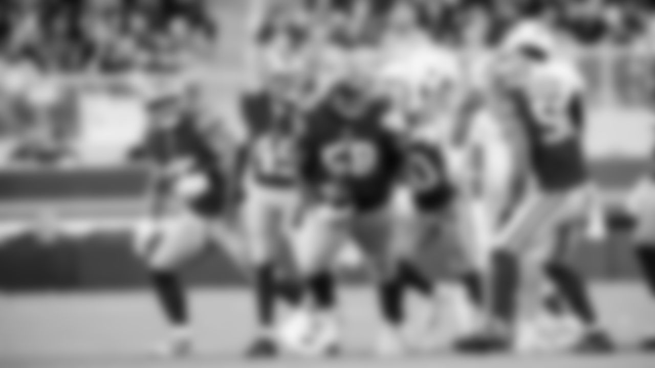 DL Evan Anderson