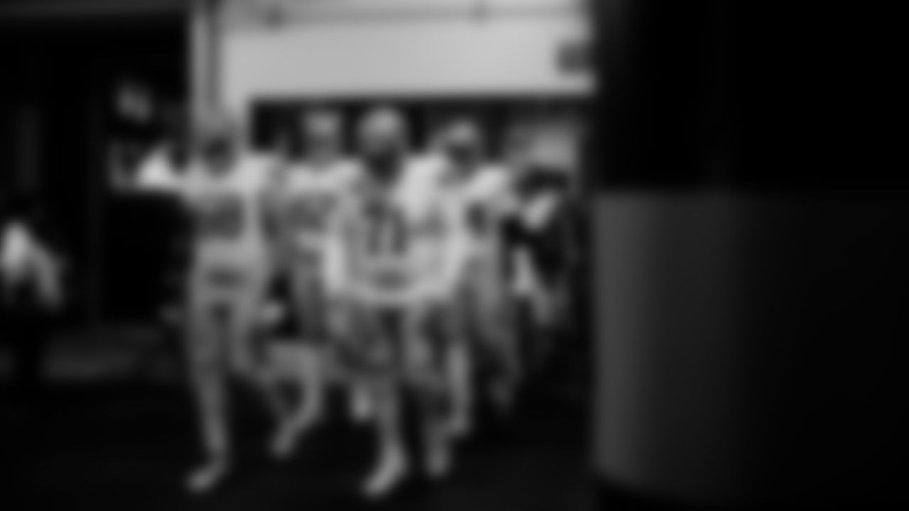 OL Colton McKivitz, T Trent Williams