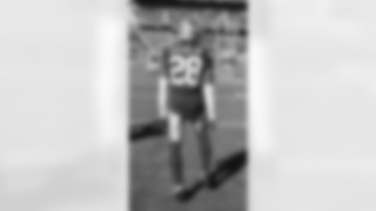 CB Darrell Luter Jr.