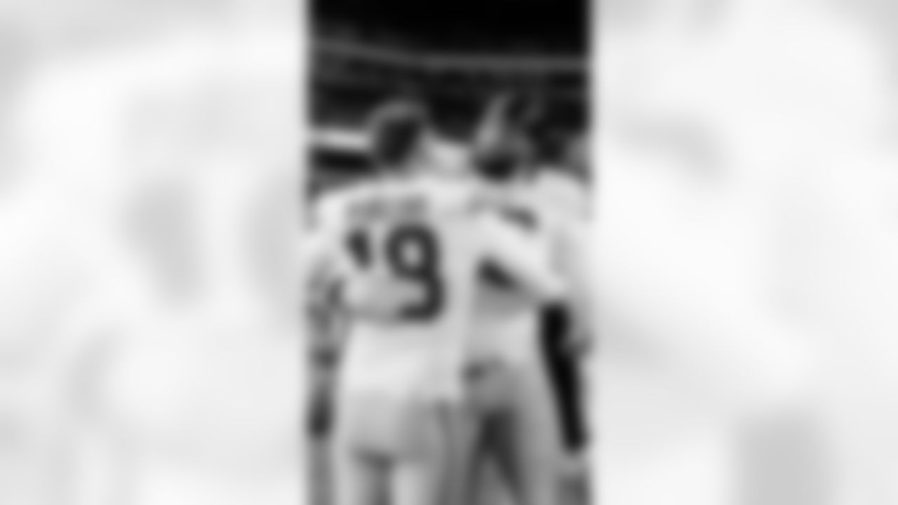 K Eddy Piñeiro, DL Clelin Ferrell