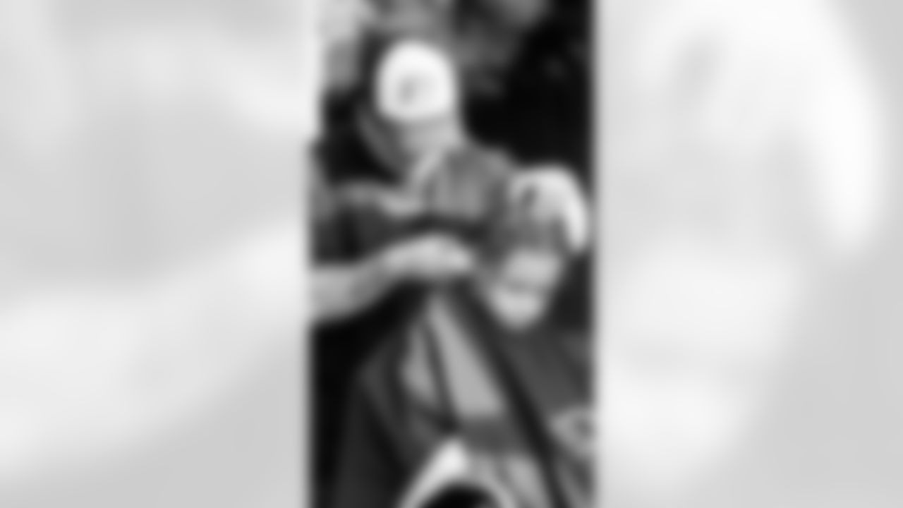 Curtis Robinson Hosts "A Cut Above" Wellness Event for Kids' Health & Vision