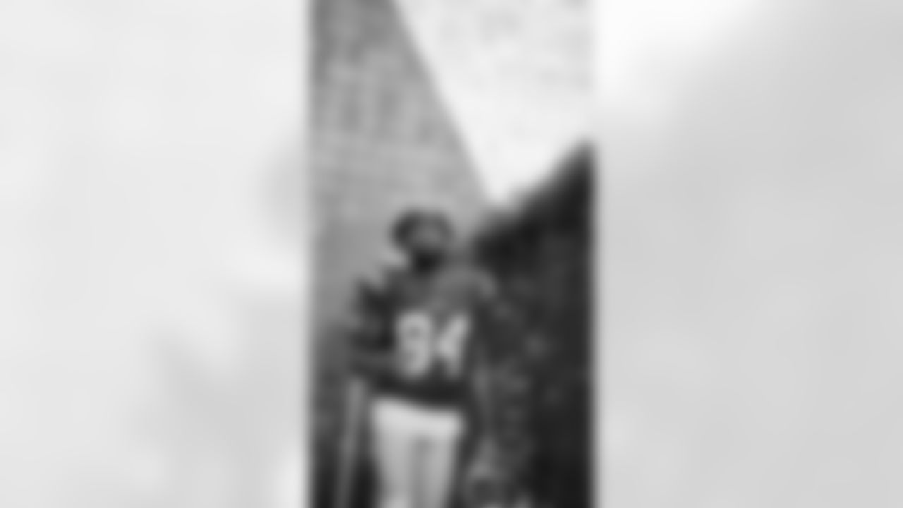 WR Russell Gage Jr.