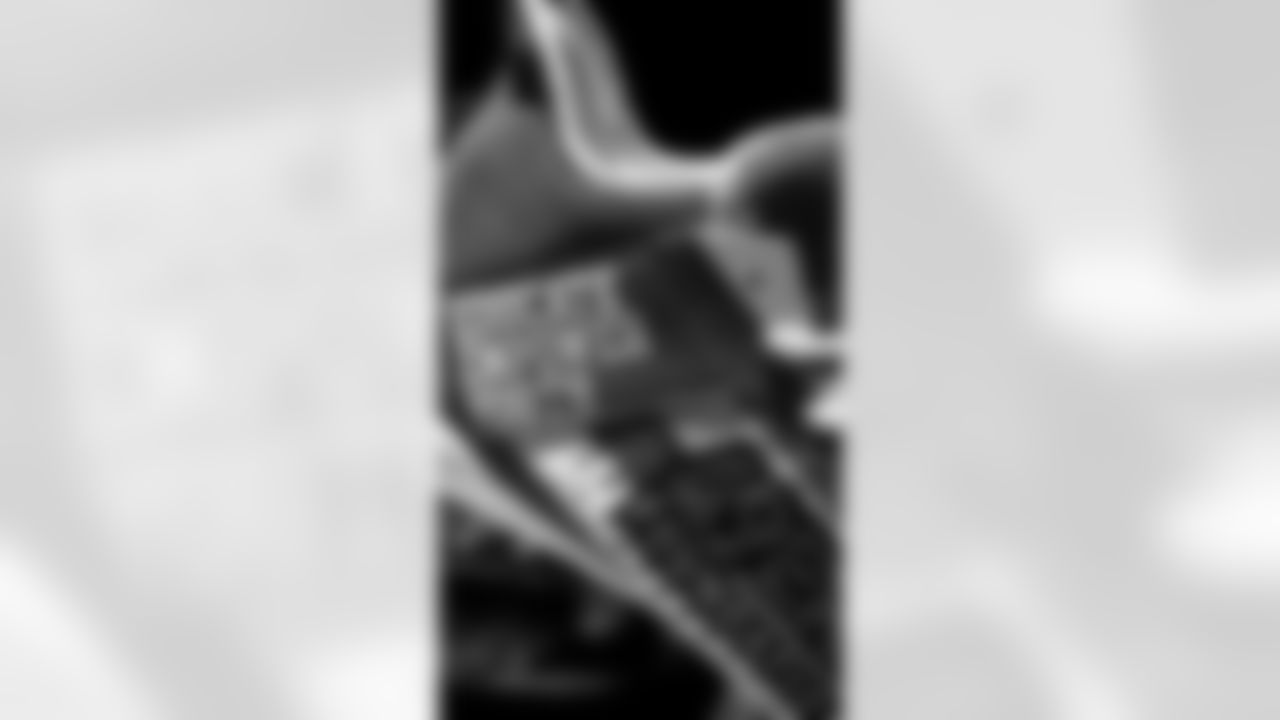 WR Jauan Jennings - 49ers Foundation