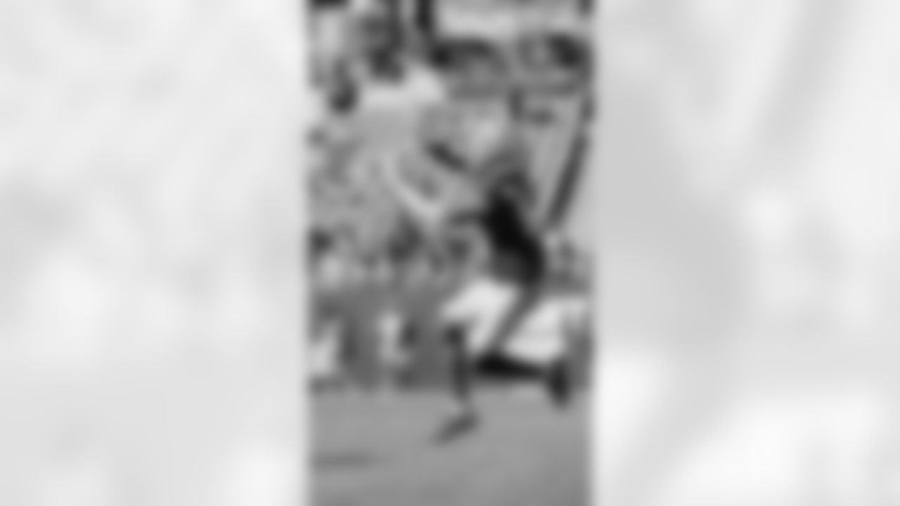 WR Demarcus Robinson