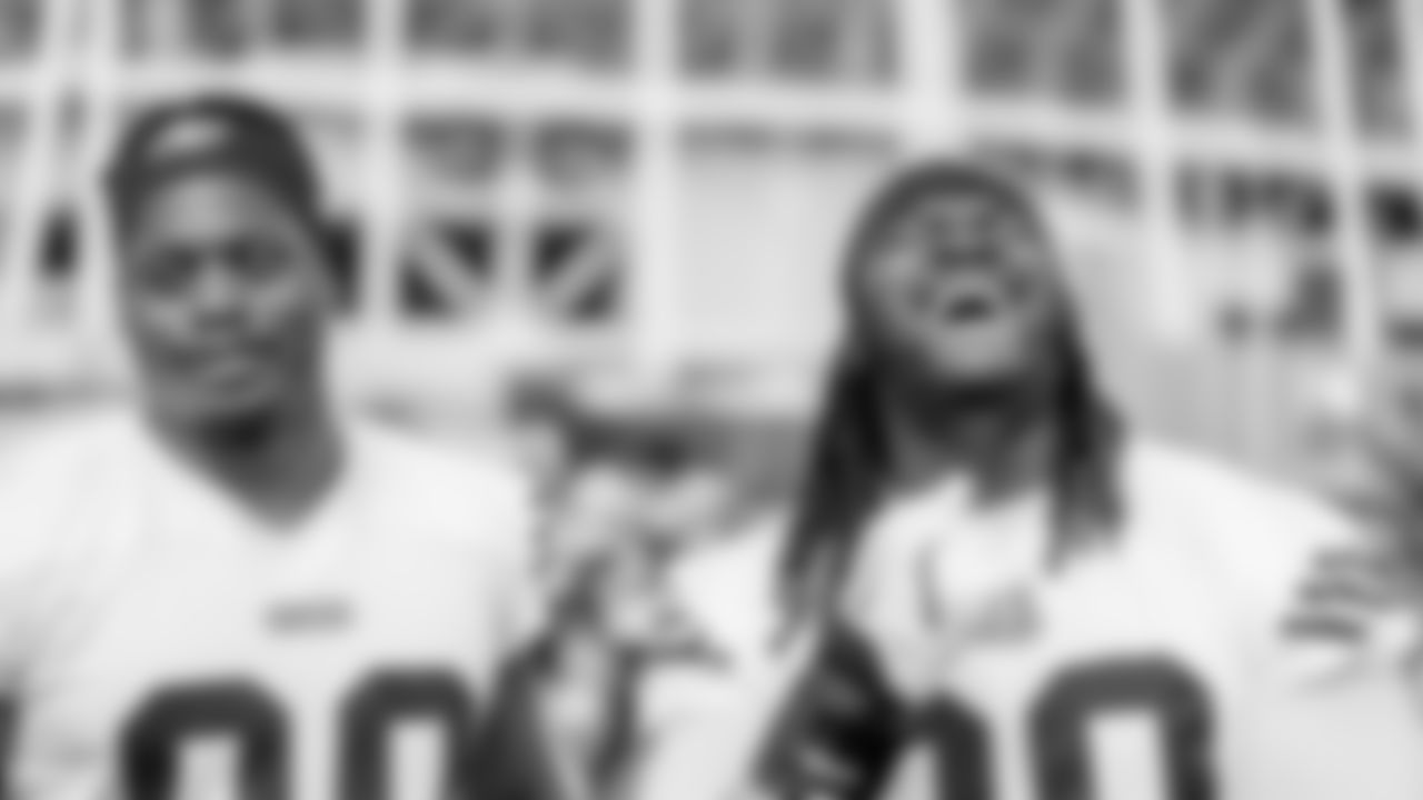 DL Kevin Givens, DL C.J. West