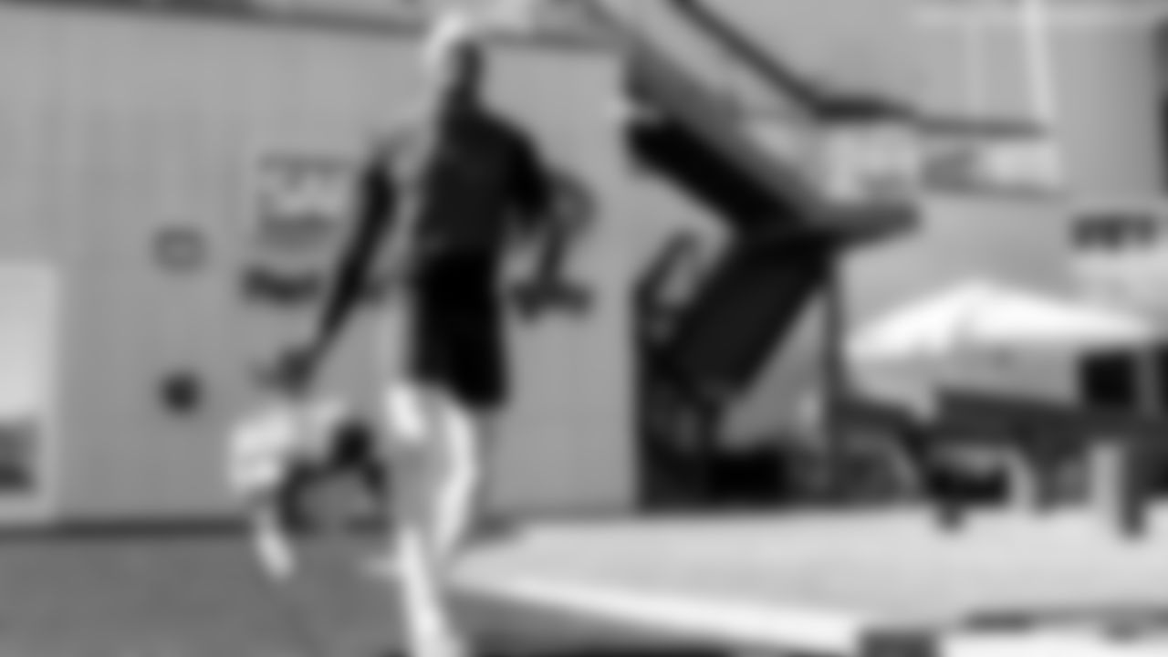 CB Darrell Luter Jr.