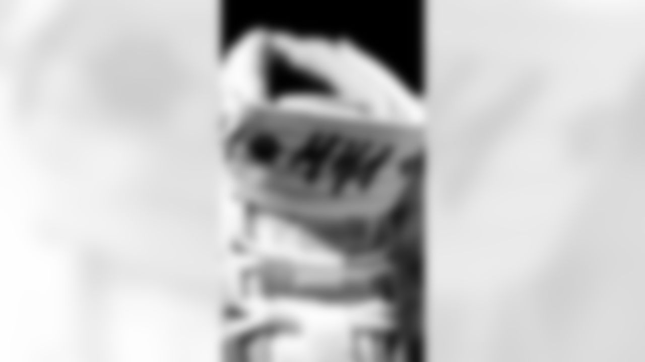 OL Dominick Puni - Humane Society