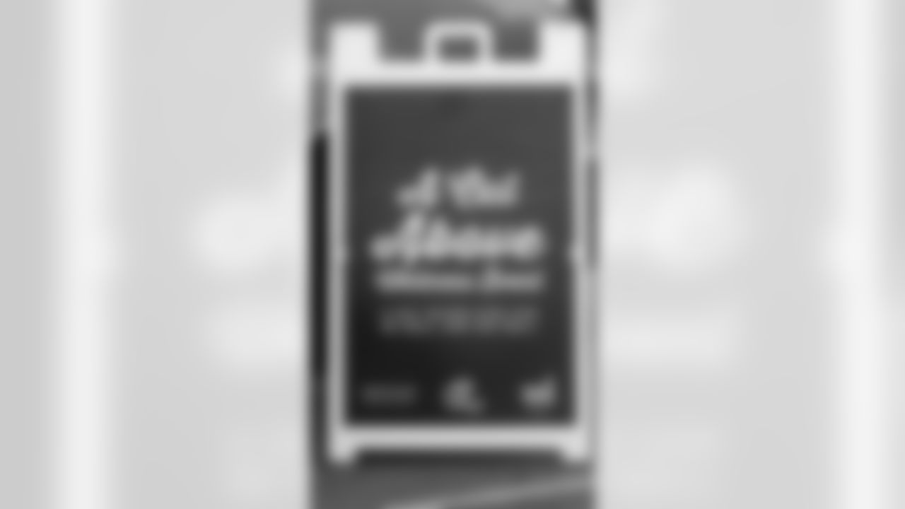 Curtis Robinson Hosts "A Cut Above" Wellness Event for Kids' Health & Vision