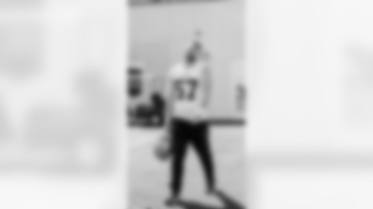 LB Luke Gifford