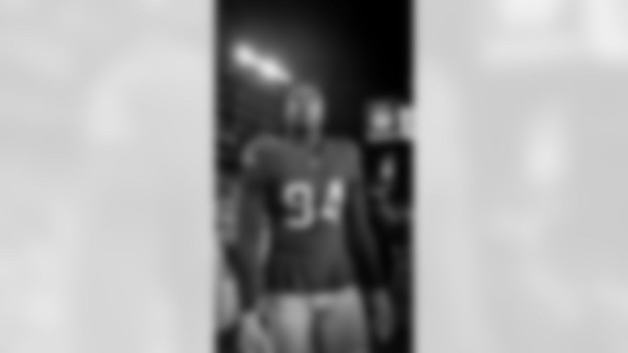 DL Yetur Gross-Matos