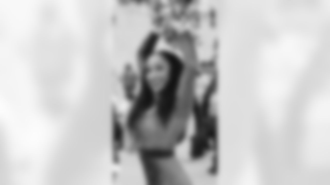 49ers Gold Rush Cheerleaders