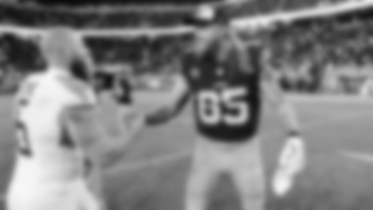 Tennessee Titans K Joey Slye, TE George Kittle