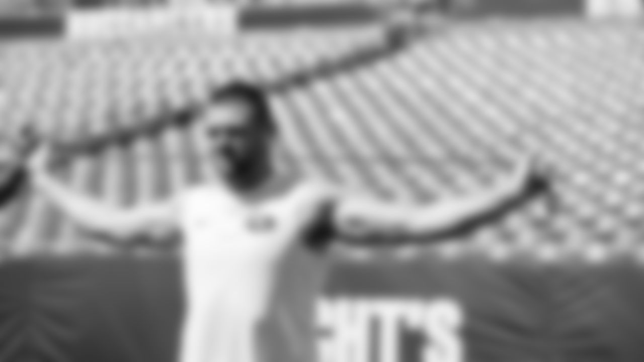 LB Luke Gifford