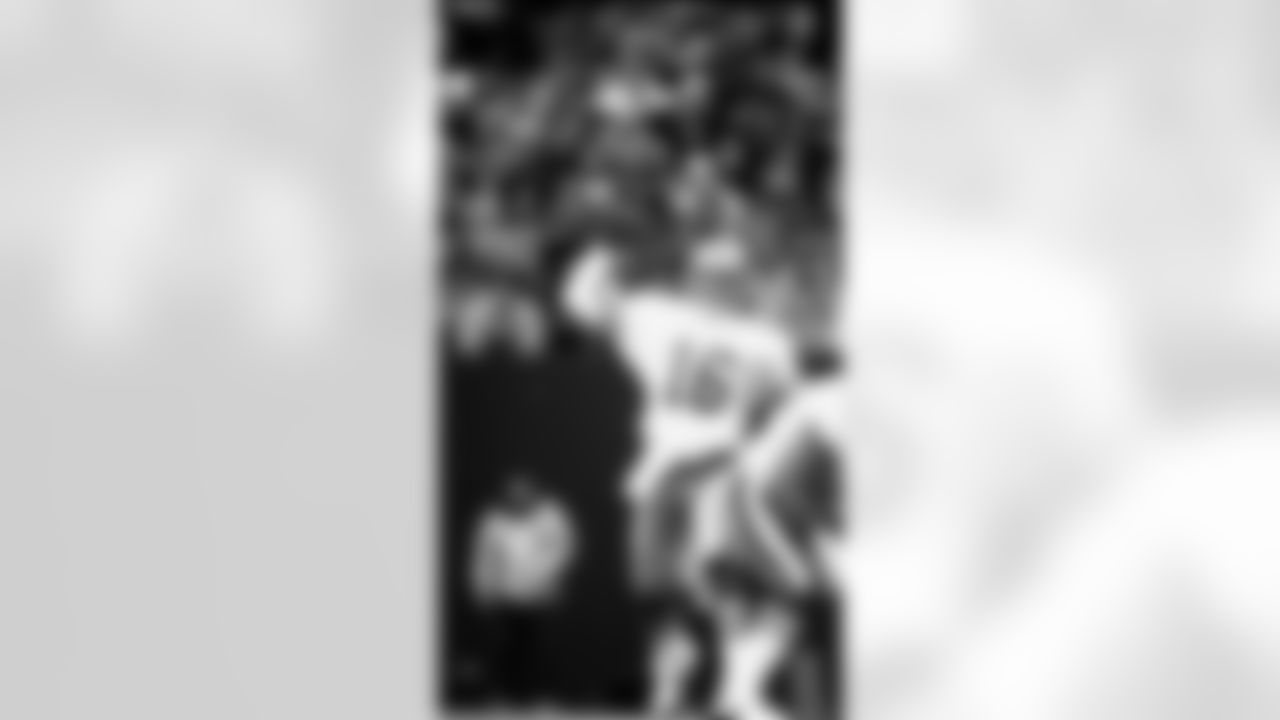 QB Joe Montana