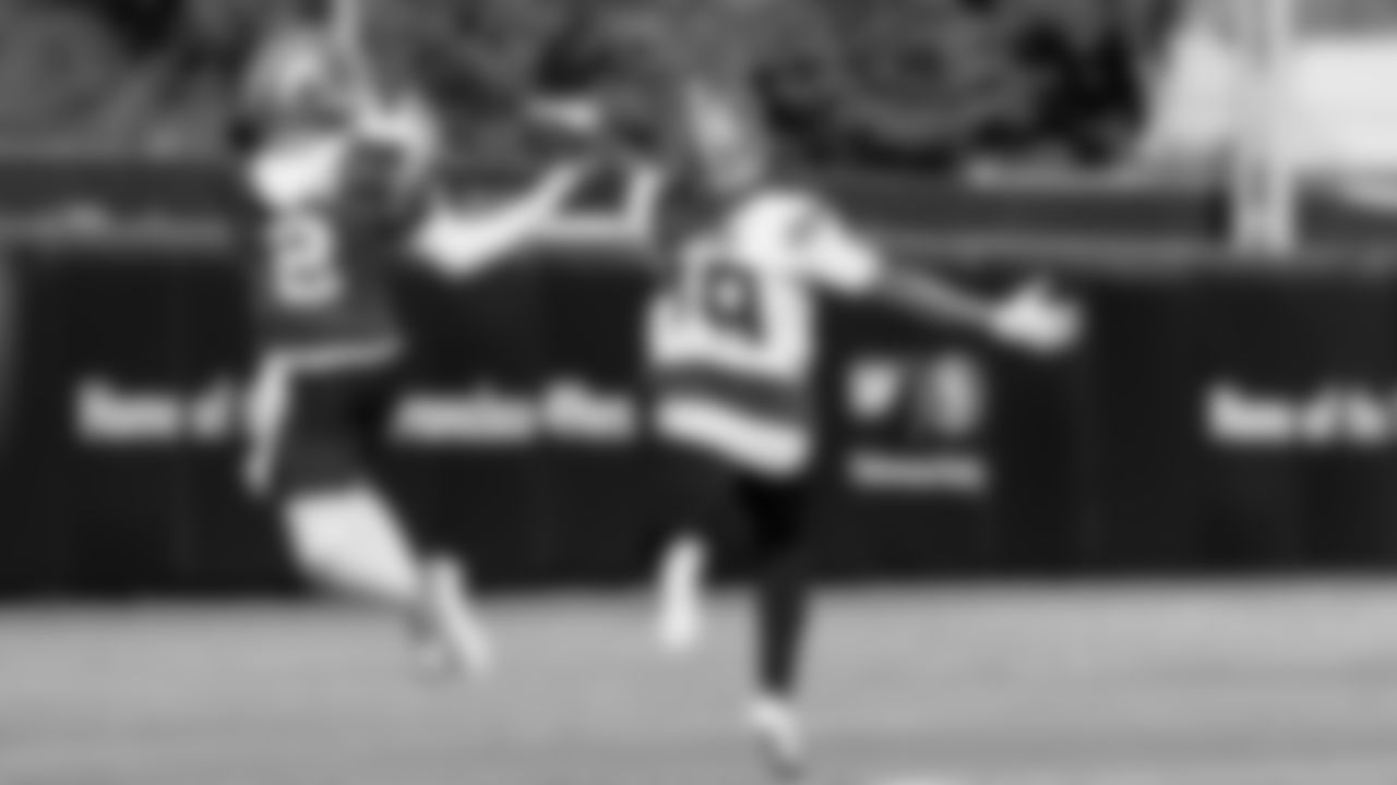 DB Deommodore Lenoir, WR Jacob Cowing