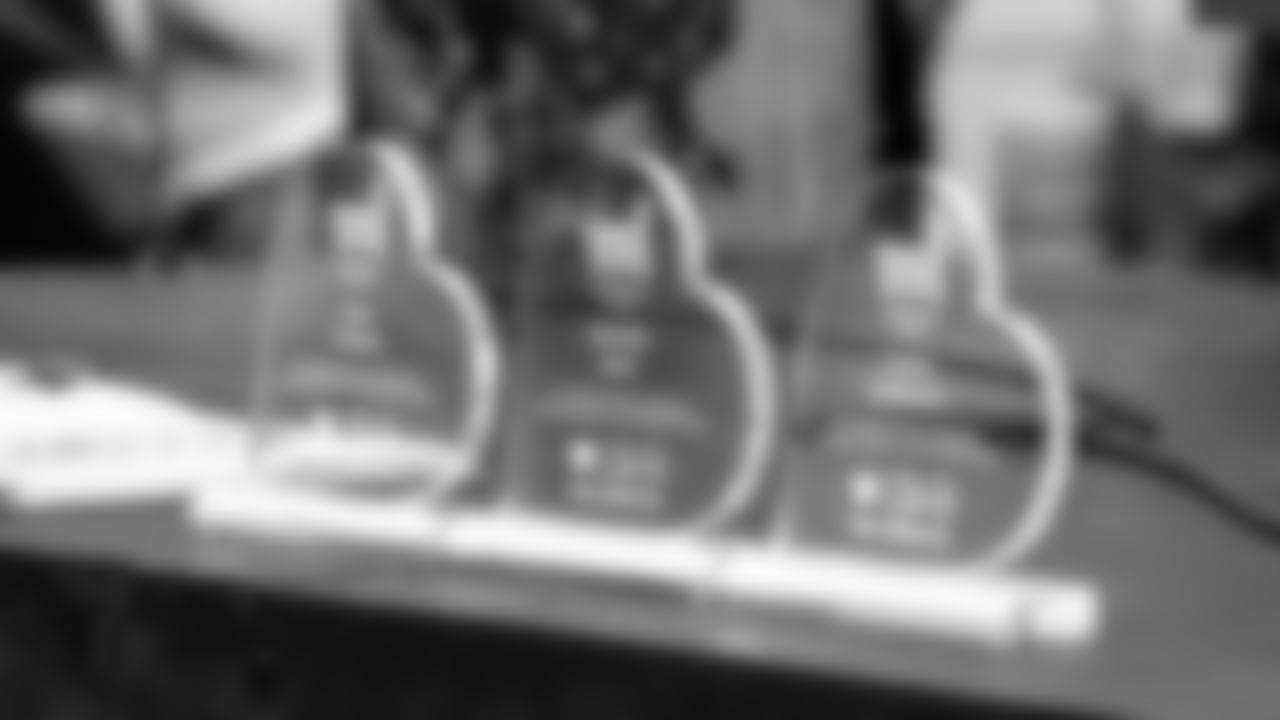 Curtis Robinson Hosts "A Cut Above" Wellness Event for Kids' Health & Vision