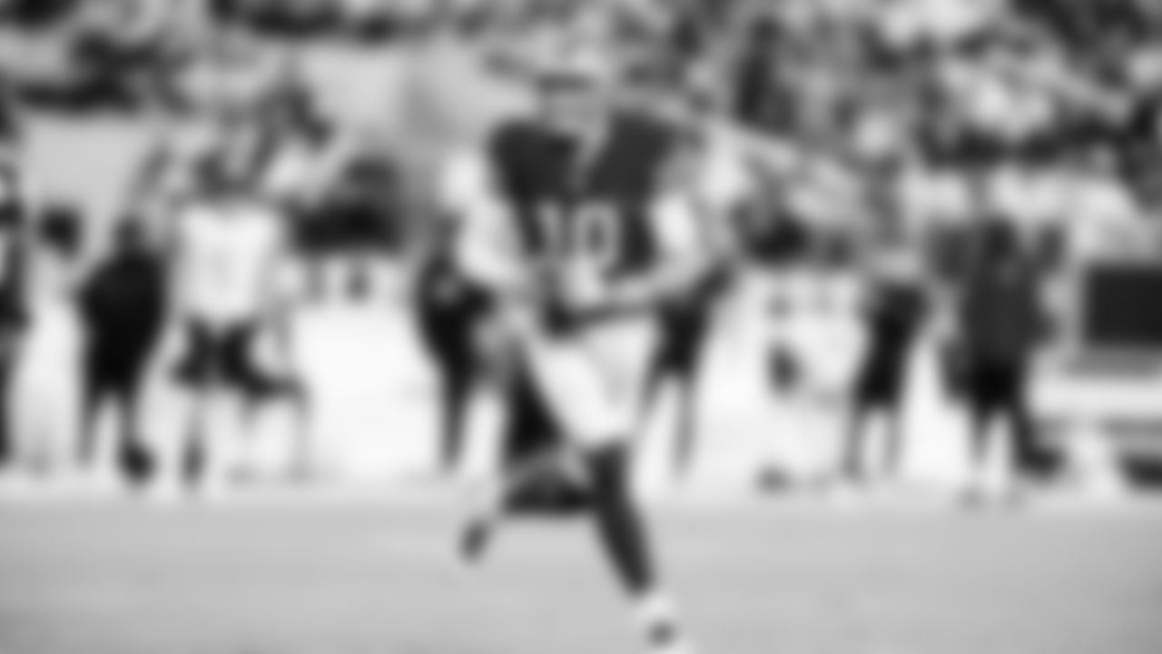 QB Mac Jones
