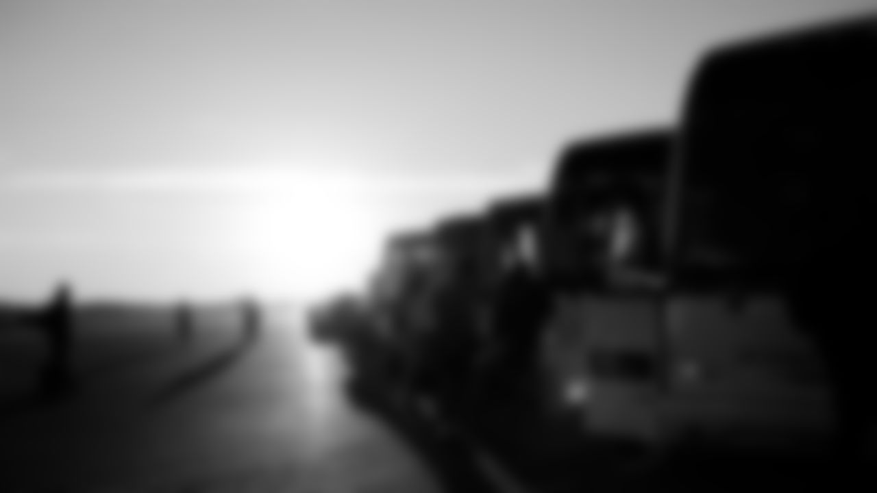 49ers Players Travel to Seattle for Divisional Round vs. Seahawks