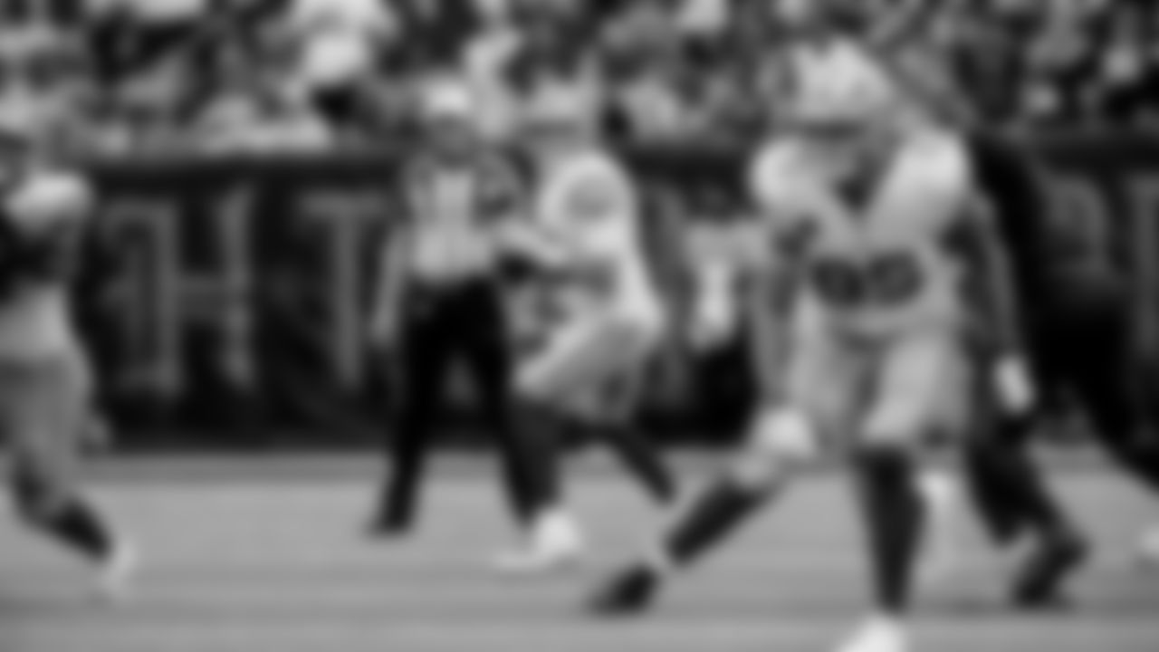 QB Mac Jones