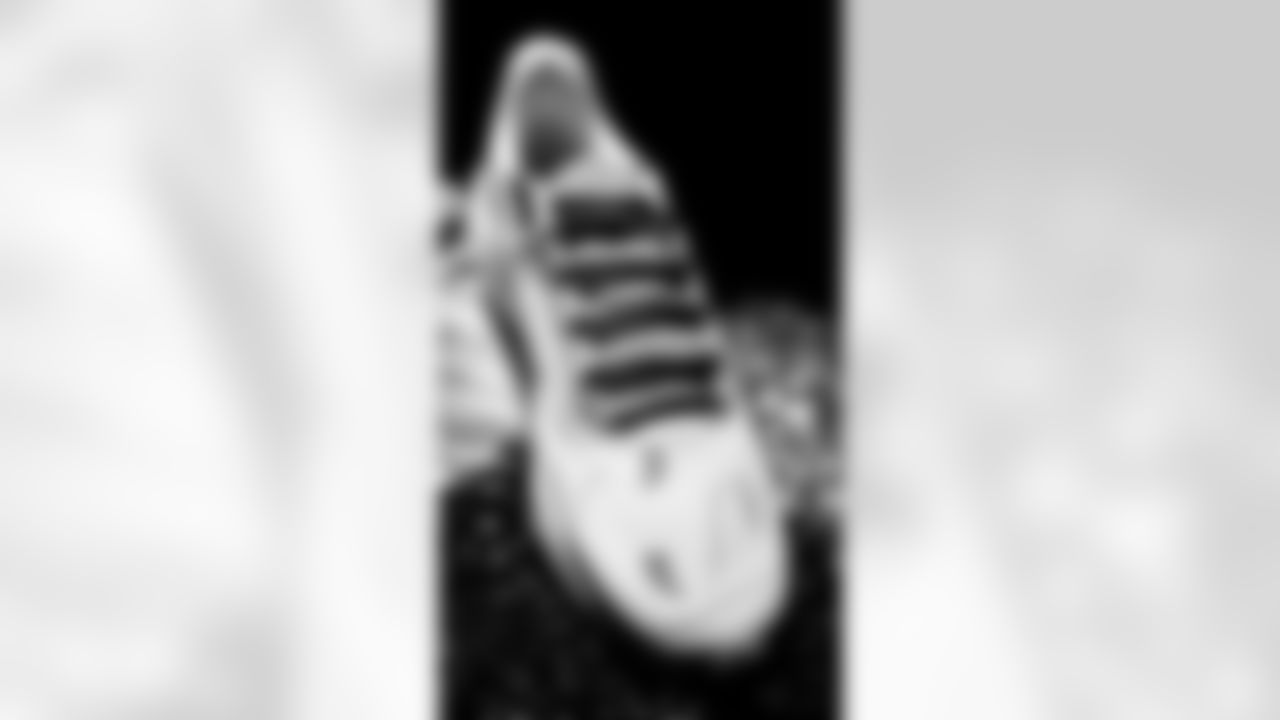 Assistant Head Coach/Offensive Line Chris Foerster - Celma Mastry Ovarian Foundation Cancer