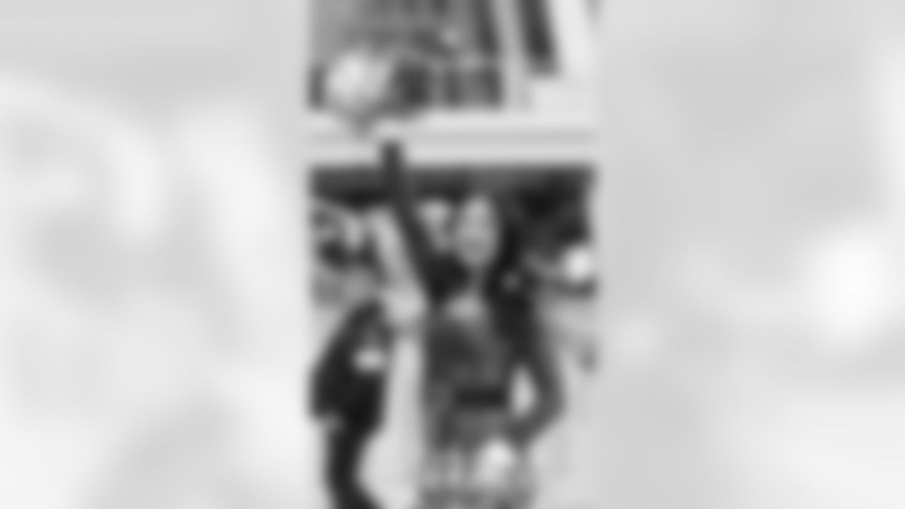 49ers Gold Rush Cheerleaders