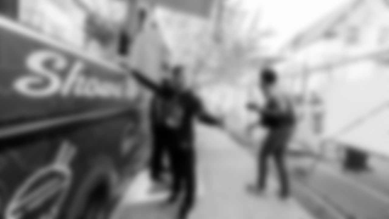 Curtis Robinson Hosts "A Cut Above" Wellness Event for Kids' Health & Vision