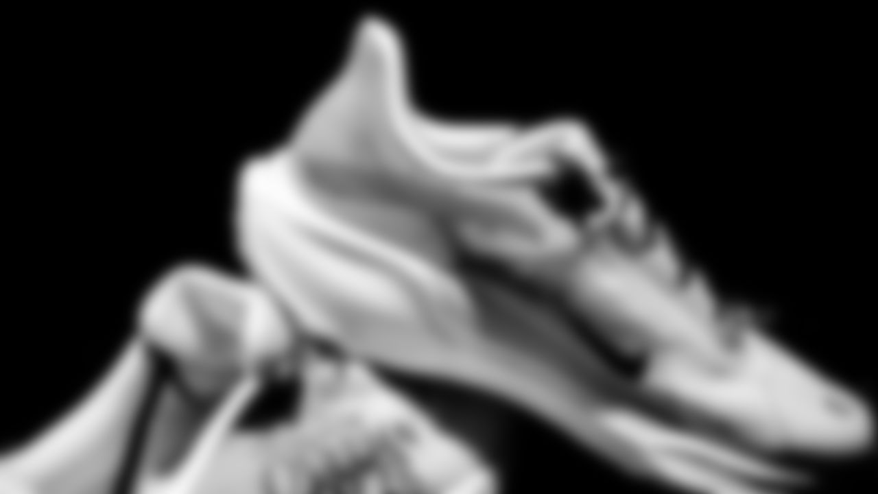 Assistant Head Coach/Offensive Line Chris Foerster - Celma Mastry Ovarian Foundation Cancer