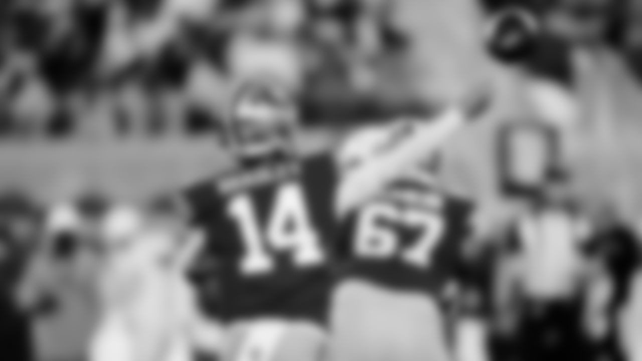 QB Carter Bradley