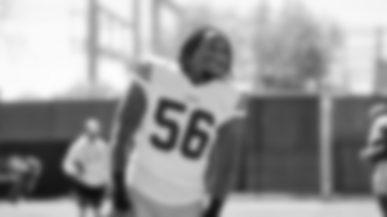 LB Trevis Gipson